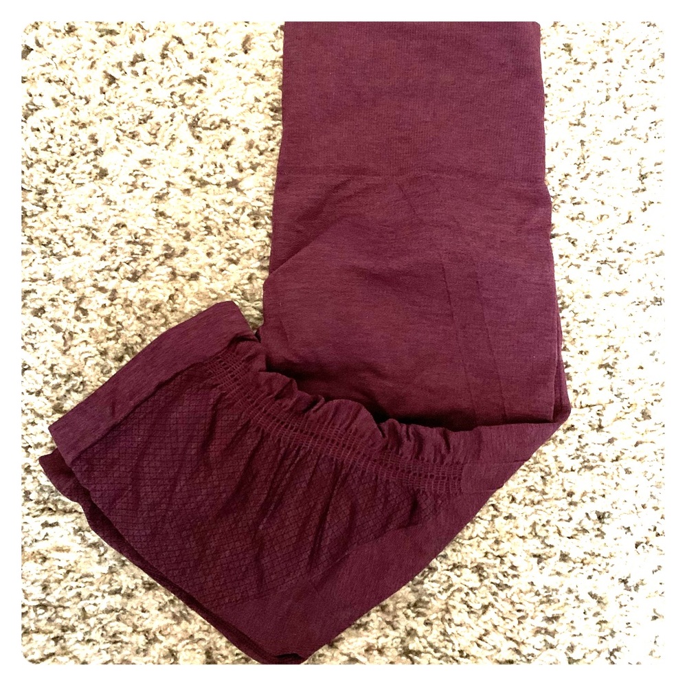 Lululemon in the flo cropped leggings